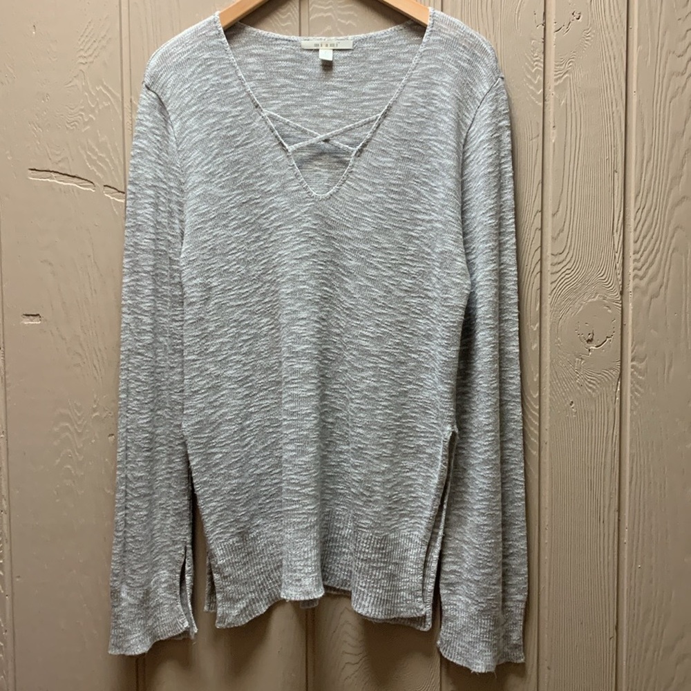 Miami Sweater - Picture 2 of 11